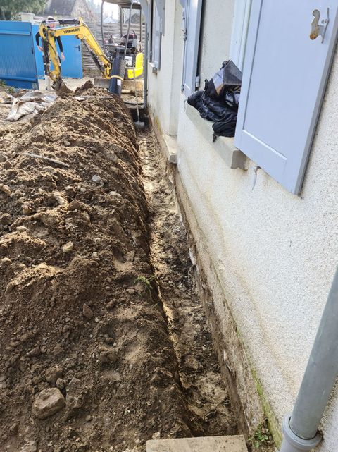 Schimmel im Keller: Kellerwand freilegen in Bezirk Korneuburg