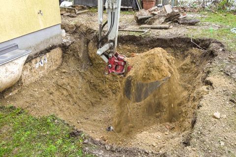 Schimmel im Keller: Keller ausschachten in 1130 Wien Hietzing